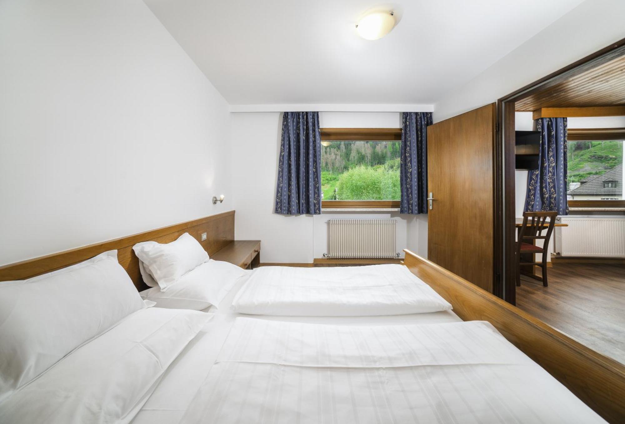 Cesa Panaval Apartments Santa Cristina Val Gardena 객실 사진