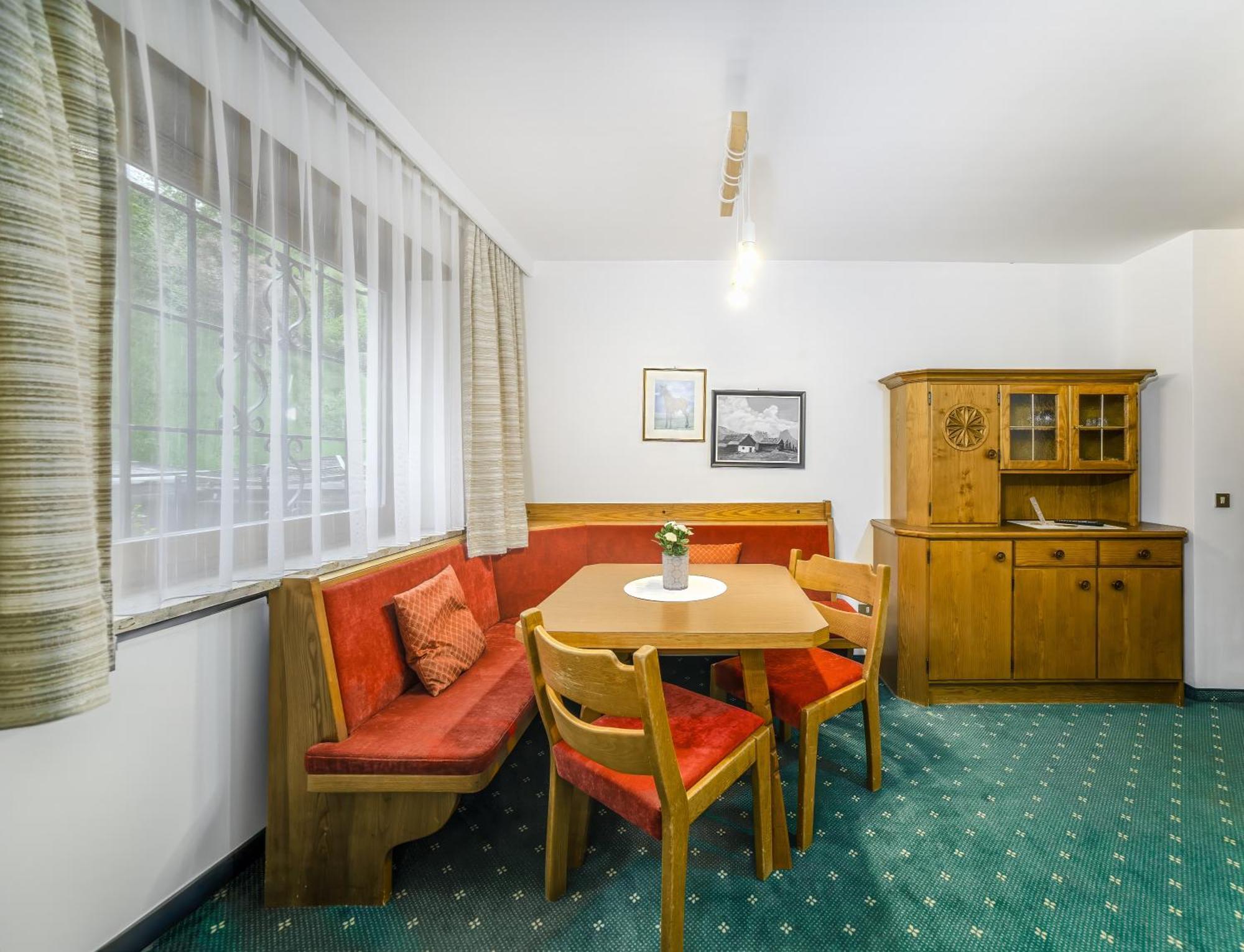 Cesa Panaval Apartments Santa Cristina Val Gardena 객실 사진