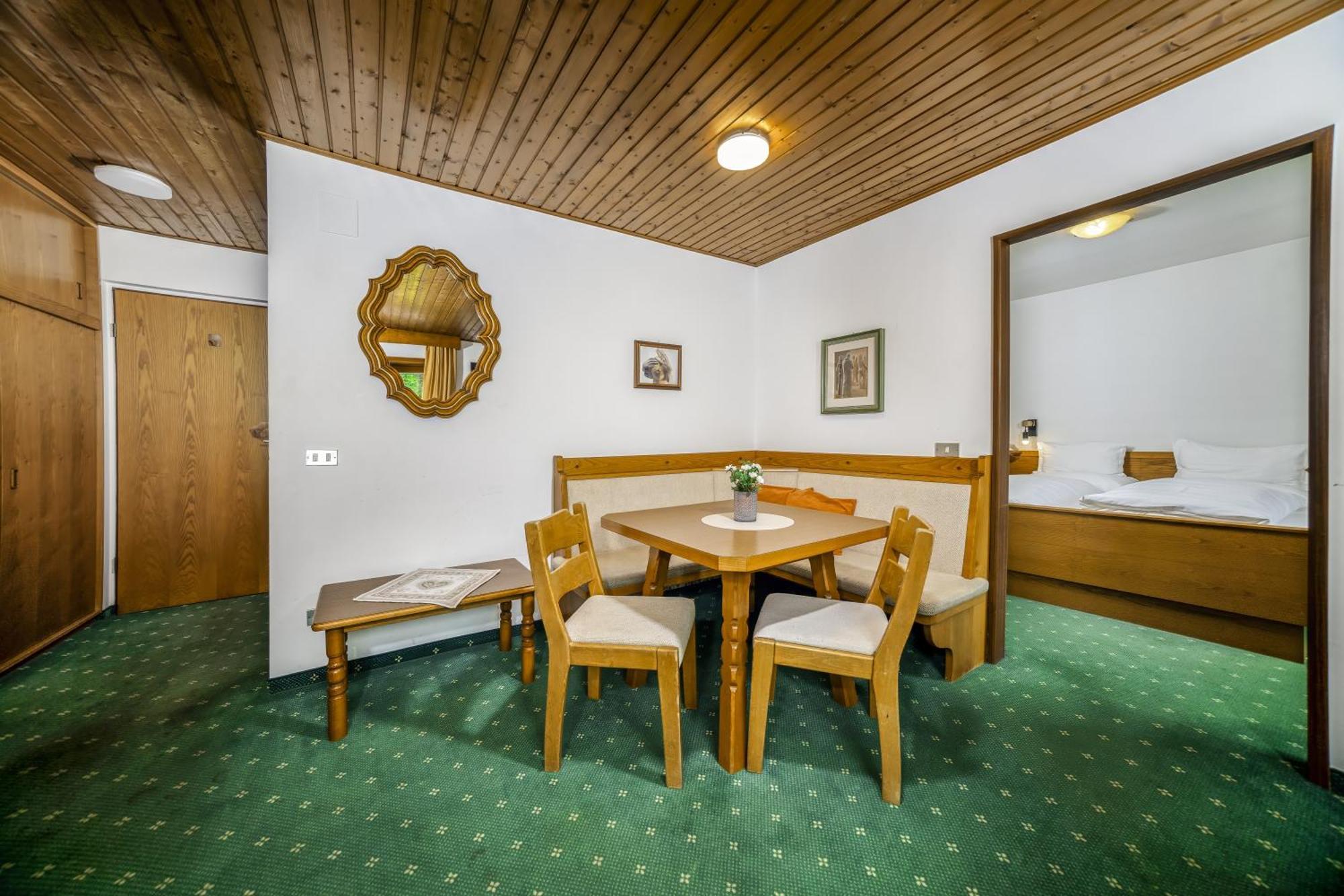 Cesa Panaval Apartments Santa Cristina Val Gardena 객실 사진
